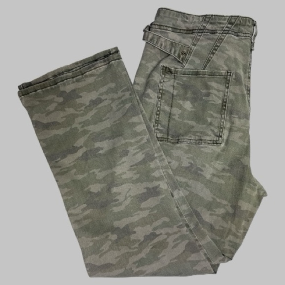 Anthropologie Camo Mavis Cargo Pants Size 31